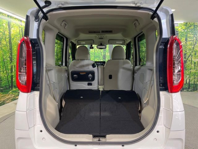普段のお買い物や通勤、送迎等に十分な荷室スペースを確保しております。セカンドシートを倒すと、大きな荷物の積載も可能です♪
