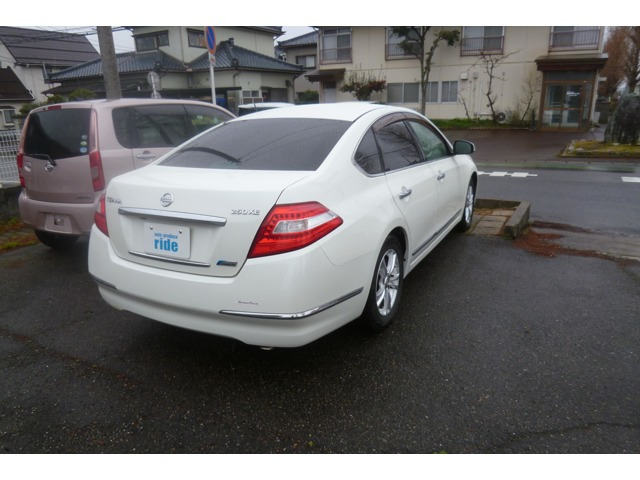 ティアナ2.5 250XE