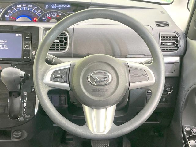 �y�X�e�A�����O�X�C�b�`�z�^�]���A�O������ڐ������炷���ƂȂ��A�I�[�f�B�I���̑��삪�\�ȕ֗��@�\!���S&���K�ȃh���C�u�����o���Ă���܂���