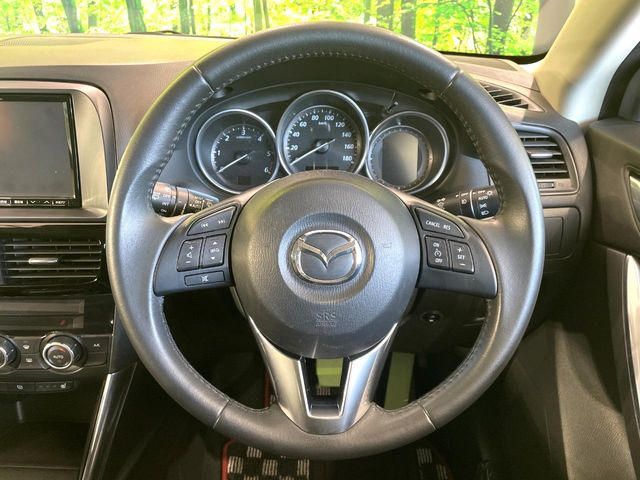 �y�����v�����X�e�A�����O�z�㎿�Ȋv���g�p���邱�ƂŁA��ɂ����������݂ƂĂ��^�]���₷���n���h���ł���