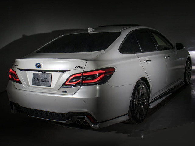 ★テールスモークやLED加工、マフラー、ルーフスポイラー、エアロパーツなど取り付け承ります!