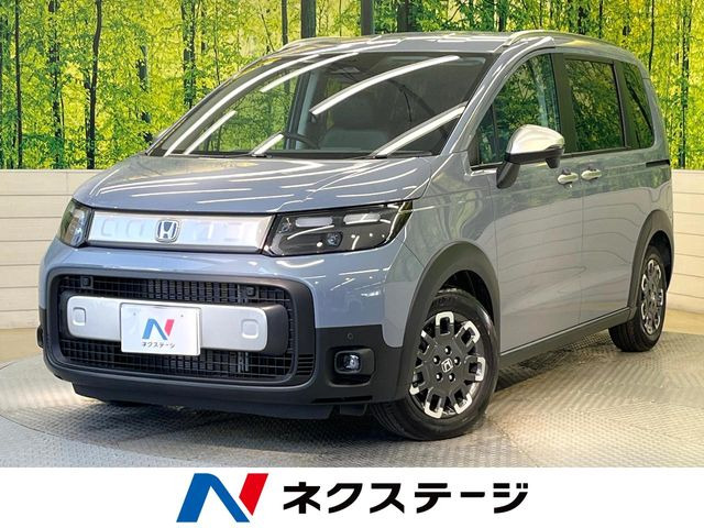 フリード1.5 e:HEV クロスター