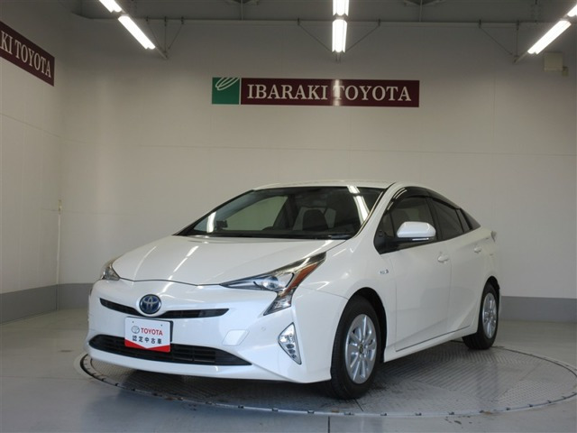 プリウス1.8 S セーフティ プラス