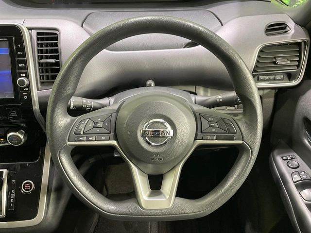 �y�����v�����X�e�A�����O�z�㎿�Ȋv���g�p���邱�ƂŁA��ɂ����������݂ƂĂ��^�]���₷���n���h���ł���