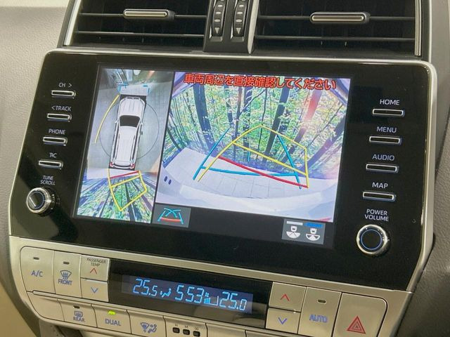 �y�p�m���~�b�N�r���[���j�^�[�z��p�̃J�����ɂ��A�ォ�猩���낵���悤�Ȏ��_��360�x�N���}�̎��͂��m�F���邱�Ƃ��ł��܂������p�������m�F���₷���A�����ꏊ�ł̐؂�Ԃ��⒓�Ԃ��X���[�Y�ɍs���܂��B