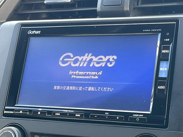 �y�����i�r�z�l�C�̏����i�r�𑕔����Ă���܂��B�i�r�̎g���₷���͂������A�I�[�f�B�I�@�\���[��!�L�����v�◷�s�͂������A�ʋ΂┃�����ȂǕ��i�̃h���C�u���y�����Ȃ�͂���