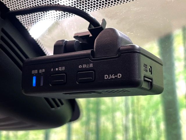 �y�h���C�u���R�[�_�[�z�h���C�u���R�[�_�[����!���s���͂������A������^�]�⎖�̂ɑ��������ہA�f���ŋL�^���A����̃��X�N�ɔ����܂��B���L�^�pSD�J�[�h�͂��q�l�����g�ł��������������K�v������܂��B