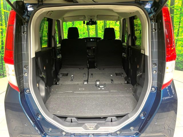 ���i�̂���������ʋ΁A���}���ɏ\���ȉ׎��X�y�[�X���m�ۂ��Ă���܂��B�Z�J���h�V�[�g��|���ƁA�傫�ȉו��̐ύڂ��\�ł���