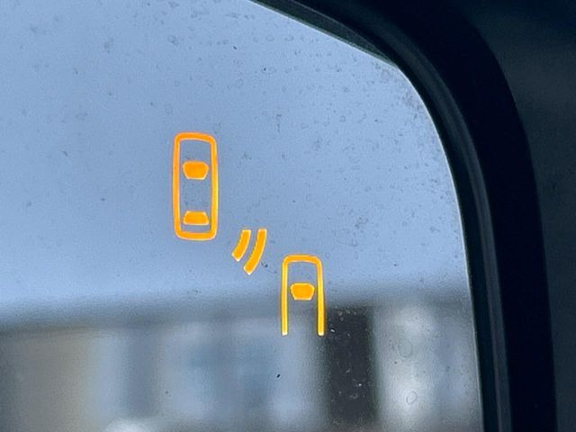 �y�����r�[�N���f�B�e�B�N�V�����z���s���A�h�A�~���[�̎��p�ɂȂ�₷���ӏ��Ɍ㑱�Ԃ��ڋ߂���ƃT�C�h�~���[�t�߂Ɍx����\���A�h���C�o�[�ɒ��ӊ��N�ƁA����̍ۂ̓n���h��������A�V�X�g�����܂��B