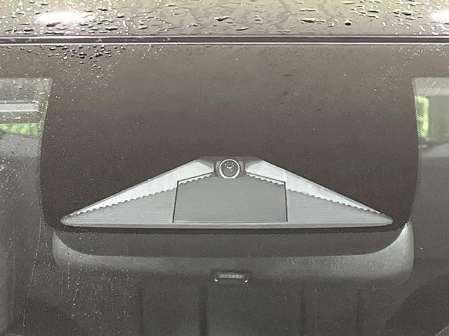 �y�z���_�Z���V���O�z���s���ɑO���̎ԗ�����F�����A�Փ˂������Ȏ��͌x��ƃu���[�L�ŏՓˉ���Ɣ�Q�y�����A�V�X�g�B�����S�Ƀh���C�u�����y���݂��������܂��B