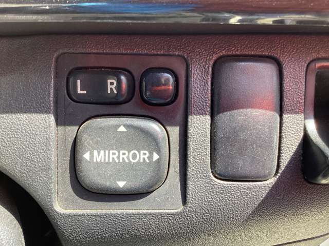 ���q������s�Ȃ��Ă���܂��B���p�Ԃ��畁�ʎԂǂ̂悤�Ȃ��Ԃł��������܂�!���薳���ł��̂ł��C�y�ɂ��\���t�����������܂���