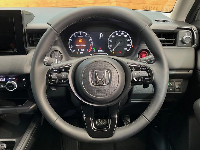 �y�����v�����X�e�A�����O�z�㎿�Ȋv���g�p���邱�ƂŁA��ɂ����������݂ƂĂ��^�]���₷���n���h���ł���