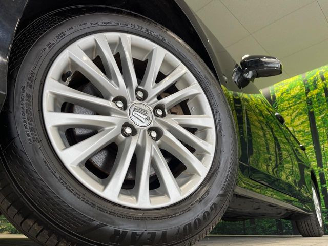 �y���������C���`�A���~�z�C�[���z�O�ςɃ}�b�`���������A���~�z�C�[���𑕒����Ă���܂��B�e��ЊO�A���~�z�C�[����A�X�^�b�h���X�^�C�����戵�����Ă���܂��B���񂲑��k����������