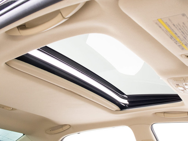 �l�C�����̃T�����[�t���t���Ă��܂�!�㉺�`���g�ɑO��X���C�h�@�\���t���Ă��܂��̂ŁA�l�X�ȃh���C�u�V�[���Ŋ��􂵂Ă���܂�!!�J��������ԓ���Ԃ͋C�����������ł���!����̊����Ă݂ĉ�����!