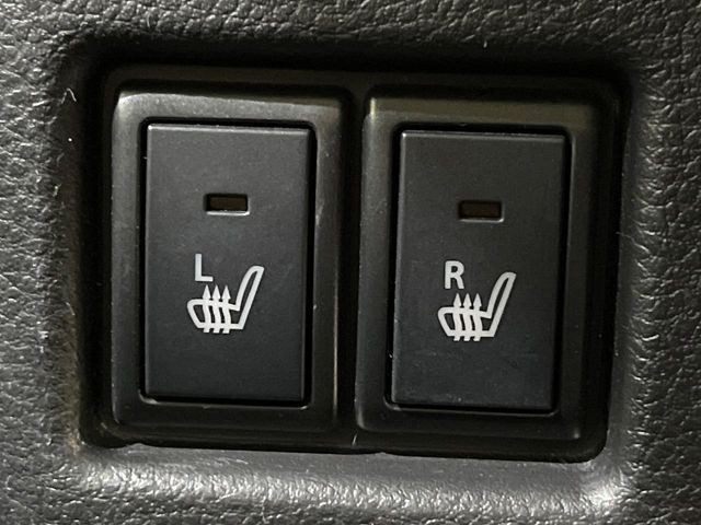 【シートヒーター】寒い日に重宝するシートヒーター!エアコンより早く温まってくれるので寒がりの人も安心ですね♪エアコンの温風は乾燥するから苦手、という方にもをおすすめです。