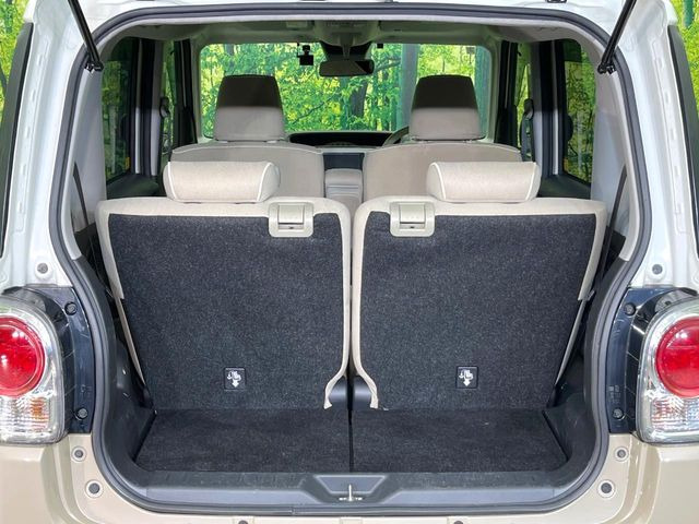 ���i�̂���������ʋ΁A���}���ɏ\���ȉ׎��X�y�[�X���m�ۂ��Ă���܂��B�Z�J���h�V�[�g��|���ƁA�傫�ȉו��̐ύڂ��\�ł���