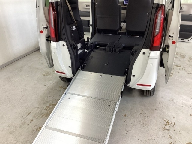 N-BOXスロープ 4WD