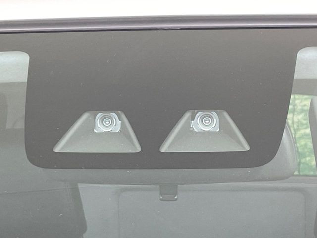 �y�X�}�[�g�A�V�X�g�z���s���ɑO���̎ԗ�����F�����A�Փ˂������Ȏ��͌x��ƃu���[�L�ŏՓˉ���Ɣ�Q�y�����A�V�X�g�B�����S�Ƀh���C�u�����y���݂��������܂��B