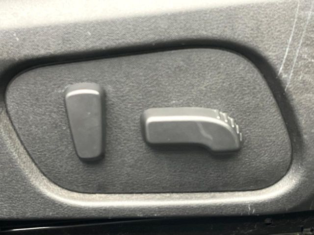 �y�O�ȃp���[�V�[�g�z�X�C�b�`��ŊȒP�ɃV�[�g�̔��������\!�d��������͂�����܂���!���K�ȃV�[�g�|�W�V�����ɃZ�b�g���āA���K�ȃh���C�u�����y���݂��������B