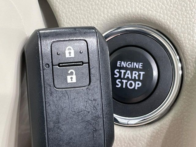 �y�L�[���X�X�^�[�g�V�X�e���z�J�o����|�P�b�g�ɓ��ꂽ�܂܂ł��h�A�̎{���E�������\�ȃX�}�[�g�L�[�𑕔��B�G���W���̃I���E�I�t�����J�M�����o���K�v����������Ƃ��Ă��֗��ł���