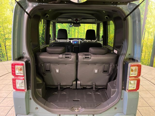 ���i�̂���������ʋ΁A���}���ɏ\���ȉ׎��X�y�[�X���m�ۂ��Ă���܂��B�Z�J���h�V�[�g��|���ƁA�傫�ȉו��̐ύڂ��\�ł���