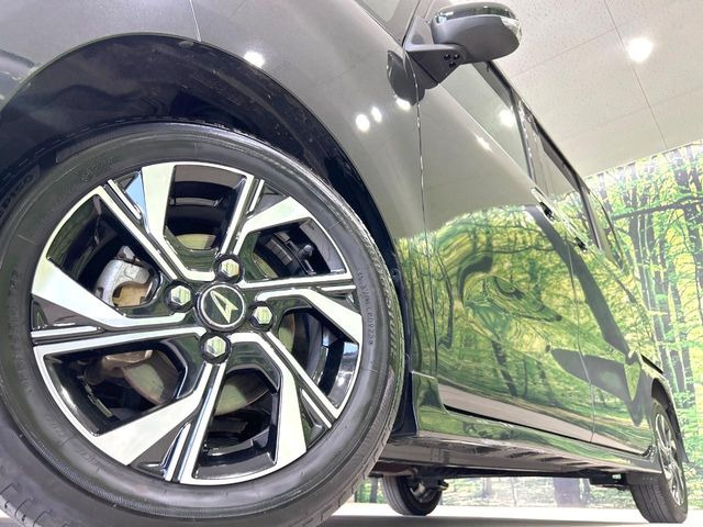 �y����14�C���`�A���~�z�C�[���z�O�ςɃ}�b�`���������A���~�z�C�[���𑕒����Ă���܂��B�e��ЊO�A���~�z�C�[����A�X�^�b�h���X�^�C�����戵�����Ă���܂��B���񂲑��k����������