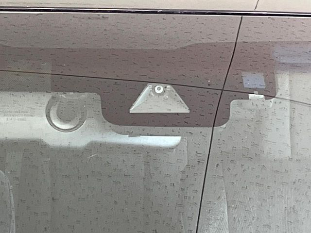 �y�v���N���b�V���Z�[�t�e�B�z�O���̎ԗ��������m���A�Փ˂������Ȏ��͌x��Œ��ӂ𑣂��A�u���[�L�𓥂ޗ͂��T�|�[�g�B�u���[�L�𓥂߂Ȃ������ꍇ�͏Փ˔�Q�y���u���[�L���쓮�A�Փˉ�����T�|�[�g���܂��B