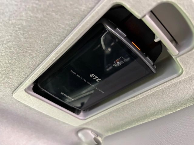 【ETC】高速道路の料金所をストレスなく通過!話題のスポットやサービスエリアに多い「スマートIC」利用時は必須のアイテムです。当店でセットアップを実施、ご納車当日からすぐにご利用いただけます!