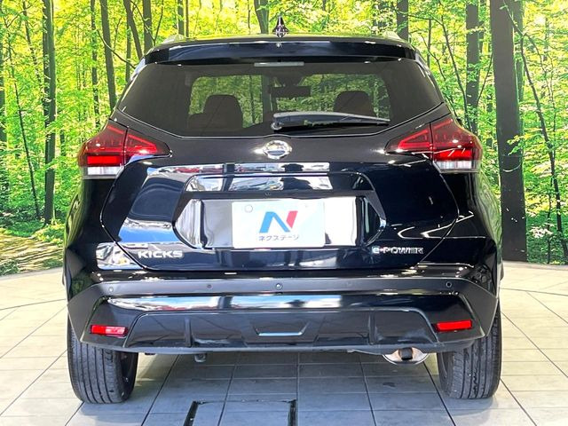 安心の最長10年・走行無制限保証(有償)をご用意。保証内容も充実はもちろん、無料点検&オイル交換や、年中無休の全国・24時間ロードサービスも付帯されておりますのでご安心下さい。