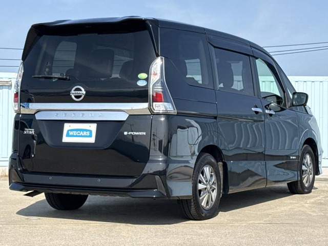 セレナ1.2 e-POWER ハイウェイスターV