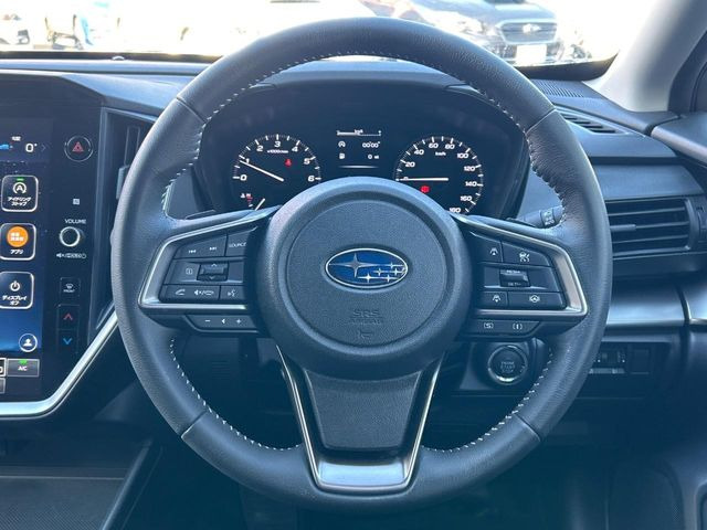 �y�����v�����X�e�A�����O�z�㎿�Ȋv���g�p���邱�ƂŁA��ɂ����������݂ƂĂ��^�]���₷���n���h���ł���