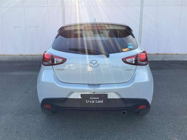 デミオ1.3 13S ノーブル クリムゾン