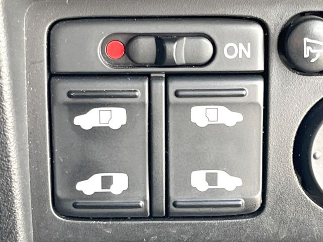 �y�����p���[�X���C�h�h�A�z�X�}�[�g�L�[��^�]�Ȃ̃X�C�b�`�Ō�ȗ����X���C�h�h�A�̊J���\���d��������͂����ăh�A���J����K�v�������A�����Ȃ��q�l�ł��ȒP�ɊJ���߂ł����K�ł���