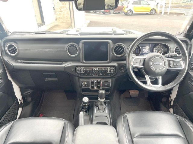 輸入車グループ総在庫数約2,000台!全国の系列店からメーカー・車種問わずご紹介出来るので、あなたにピッタリのお車が見つかるはずです♪まずはお問い合わせ下さい☆