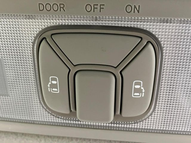 �y�����p���[�X���C�h�h�A�z�X�}�[�g�L�[��^�]�Ȃ̃X�C�b�`�Ō�ȗ����X���C�h�h�A�̊J���\���d��������͂����ăh�A���J����K�v�������A�����Ȃ��q�l�ł��ȒP�ɊJ���߂ł����K�ł���