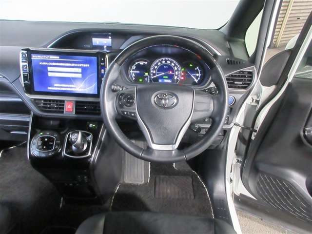 エスクァイアハイブリッド1.8 Gi プレミアムパッケージ ブラックテイラード