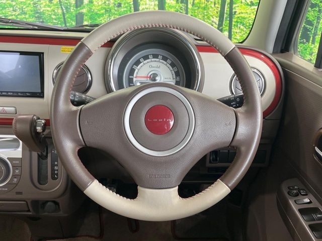 �y�����v�����X�e�A�����O�z�㎿�Ȋv���g�p���邱�ƂŁA��ɂ����������݂ƂĂ��^�]���₷���n���h���ł���