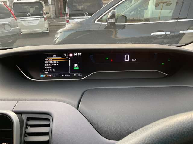 セレナ1.2 e-POWER ハイウェイスターV