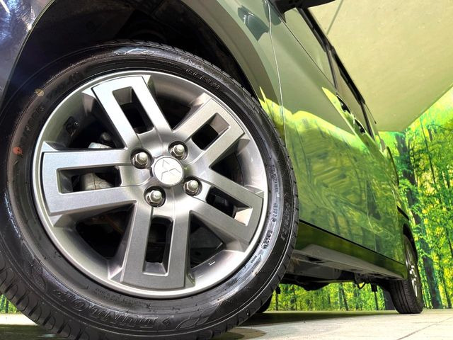 �y����15�C���`�A���~�z�C�[���z�O�ςɃ}�b�`���������A���~�z�C�[���𑕒����Ă���܂��B�e��ЊO�A���~�z�C�[����A�X�^�b�h���X�^�C�����戵�����Ă���܂��B���񂲑��k����������