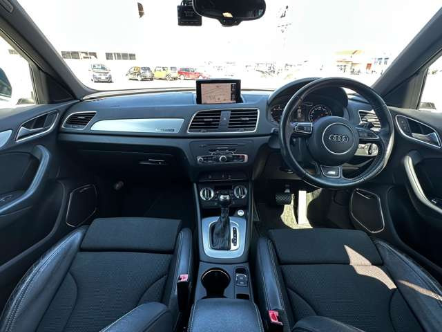 Q32.0 TFSI クワトロ 170PS Sラインパッケージ 4WD