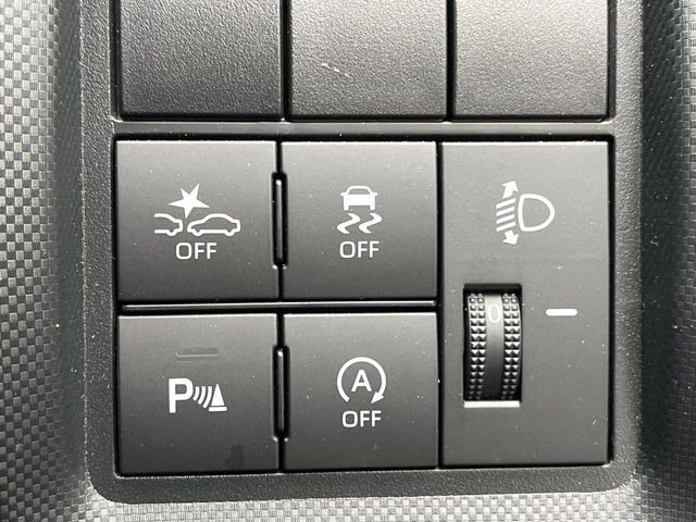 �y�g���^�Z�[�t�e�B�Z���X�z���s���ɑO���̎ԗ�����F�����A�Փ˂������Ȏ��͌x��ƃu���[�L�ŏՓˉ���Ɣ�Q�y�����A�V�X�g�B�����S�Ƀh���C�u�����y���݂��������܂��B