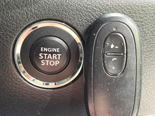 �y�X�}�[�g�L�[�z�J�o����|�P�b�g�ɓ��ꂽ�܂܂ł��h�A�̎{���E�������\�ȃX�}�[�g�L�[�𑕔��B�G���W���̃I���E�I�t�����J�M�����o���K�v����������Ƃ��Ă��֗��ł���