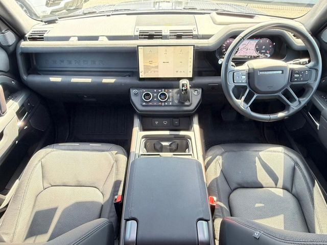 ディフェンダー110 X ダイナミック HSE 2.0L P300e 4WD