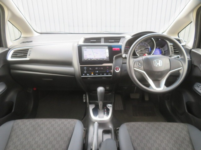 フィット1.3 13G Lパッケージ 4WD