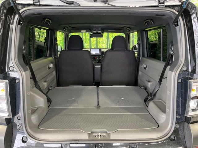 ���i�̂���������ʋ΁A���}���ɏ\���ȉ׎��X�y�[�X���m�ۂ��Ă���܂��B�Z�J���h�V�[�g��|���ƁA�傫�ȉו��̐ύڂ��\�ł���