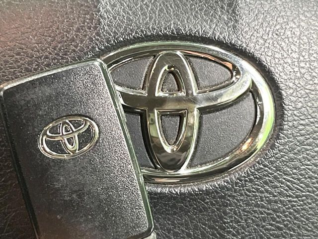 �y�X�}�[�g�L�[�z�J�o����|�P�b�g�ɓ��ꂽ�܂܂ł��h�A�̎{���E�������\�ȃX�}�[�g�L�[�𑕔��B�G���W���̃I���E�I�t�����J�M�����o���K�v����������Ƃ��Ă��֗��ł���