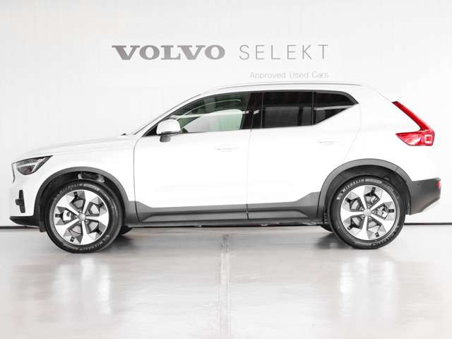 XC40ウルトラ B4 AWD 4WD