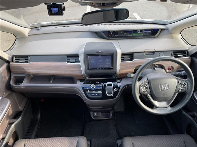 フリード1.5 ハイブリッド G