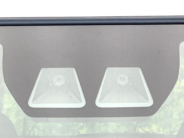 �y�X�}�[�g�A�V�X�g�z���s���ɑO���̎ԗ�����F�����A�Փ˂������Ȏ��͌x��ƃu���[�L�ŏՓˉ���Ɣ�Q�y�����A�V�X�g�B�����S�Ƀh���C�u�����y���݂��������܂��B