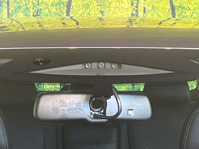 �y�C���e���W�F���g�G�}�[�W�F���V�[�u���[�L�z�t�����g�J�����őO���̎ԗ�����s�҂����m�B�Փ˂������Ȏ��͏Փ˔�Q�y���u���[�L���쓮�A�Փˉ�����T�|�[�g�B�����S�Ƀh���C�u�����y���݂��������܂��B